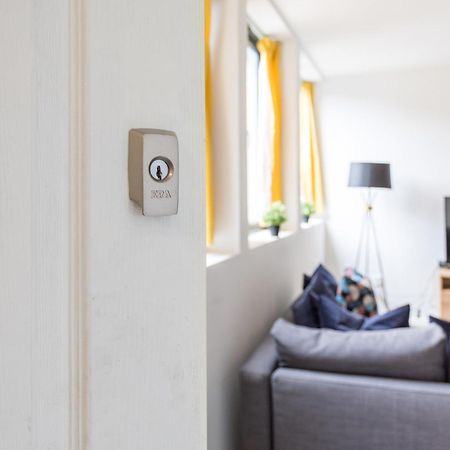 Flat 7- Spacious Studio Flat In The Heart Of Crawley Dış mekan fotoğraf
